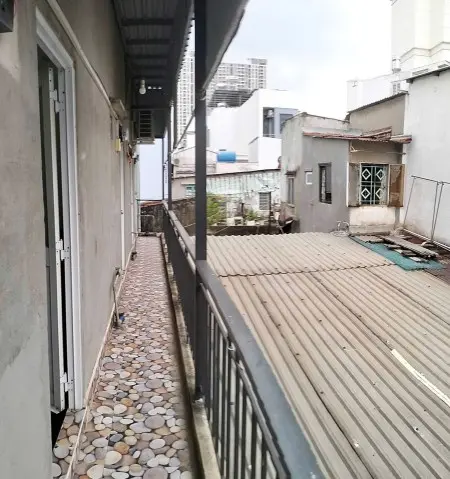 Phòng Tầng 1 - Cửa Sổ - Tolet Riêng - Ban Công Chung Thoáng, Có Sân Xe Trong Nhà, Giờ Giấc Tự Do.