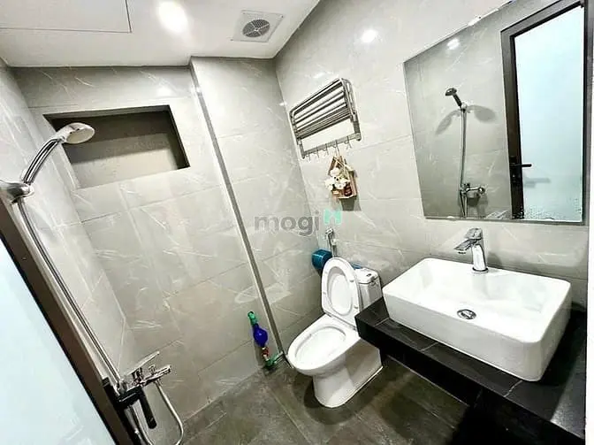 Balcony 1Pn Full Nội Thất Ngay Khu Phố Ẩm Thực Phan Xích Long