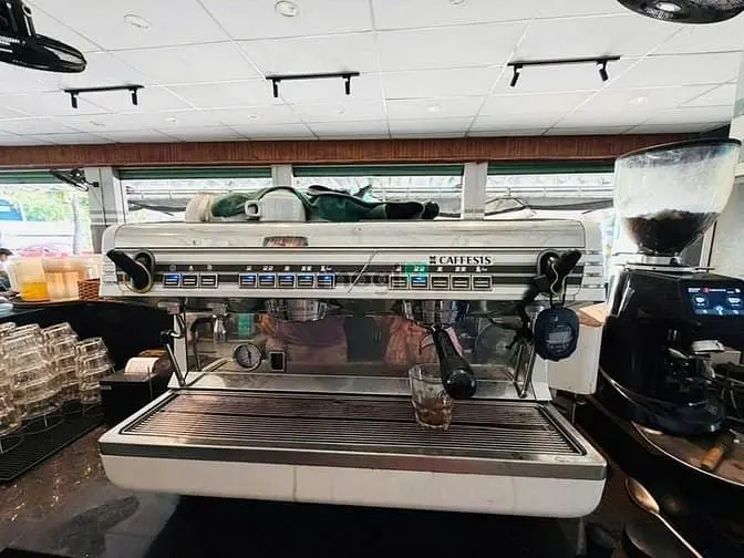 Sang Quán Cafe Góc Ngã 4 Thương Hiệu Nova Quận 6