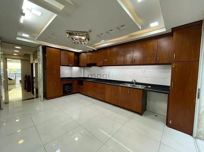 Cho Thuê Tầng Trệt Mặt Tiền Đường Lý Chiêu Hoàng-Quận 6
