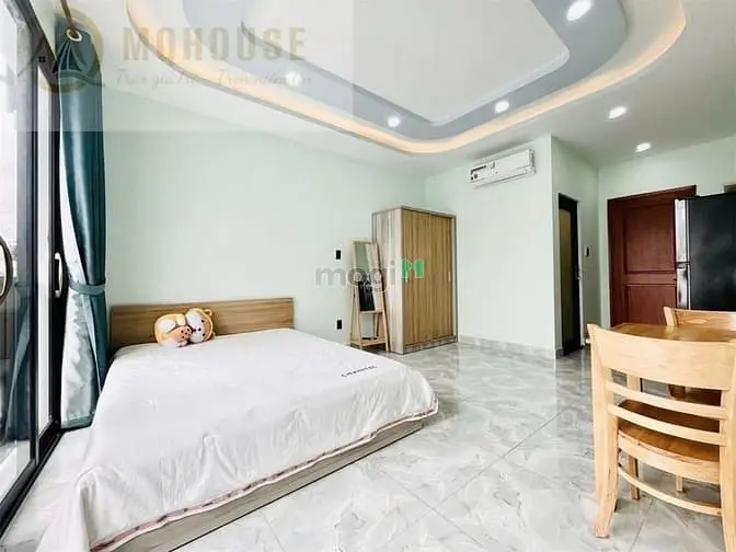 Balcony Studio Full Nội Thất Ngay Khu Phố Ẩm Thực Phan Xích Long