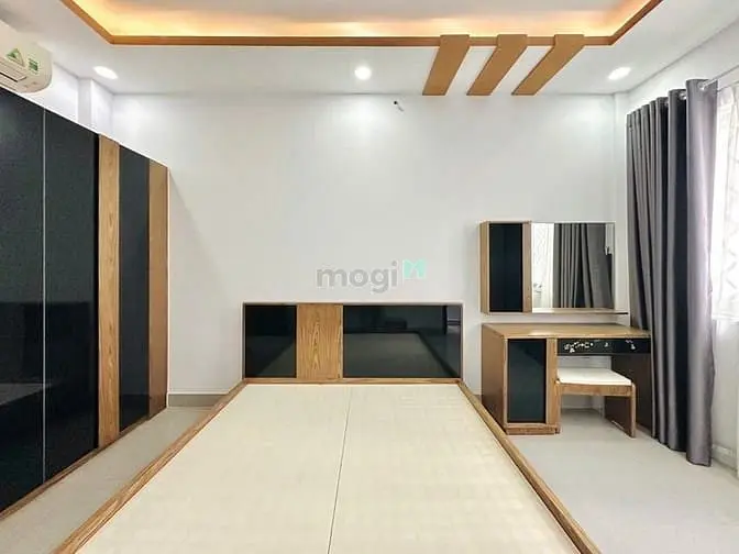 Bđs - Quận 10 - Cách Mạng Tháng Tám- Tp Hồ Chí Minh