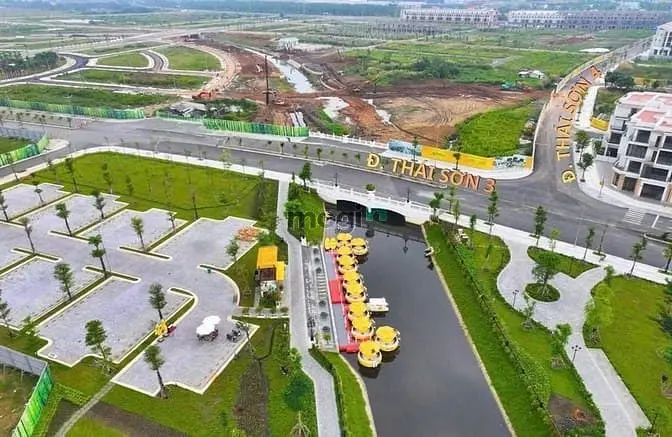 Bán Căn Nhà Phố Alk09, Kiểu Xẻ Khe Căn Góc Cực Thoáng Ngay T&T Long An