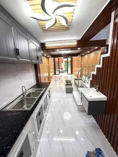 🏡 Nhà 3 Tầng _ Khu Vip Bến Vân Đồn Q.4,Dt61M²,2 Tỷ 140,Ntdd,Shr,1T1L