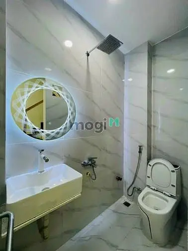 Giảm Mạnh Nhà Đẹp Cách Mạng Tháng Tám 39M2 2Pn 3Wc Hẻm Xe Hơi