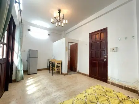 Cho Thuê Phòng 585 Sư Vạn Hạnh Q10 - Kế Bên Huflit Và Vạn Hạnh Mall, Có Ban Công, Nội Thất