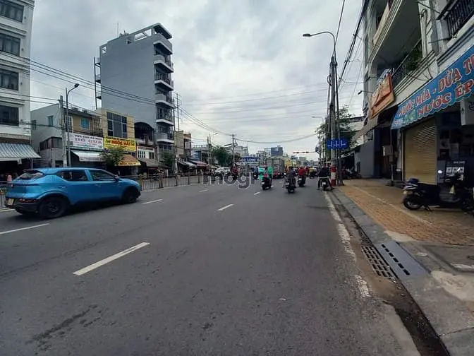 Cho Thuê Nhà 1 Trệt 1 Lầu 1 Sân Thượng Mặt Tiền Sầm Uất Nguyễn Xí