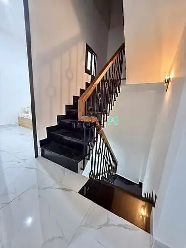 Nhà Hẻm Xe Tải - 3 Tầng - Nở Hậu