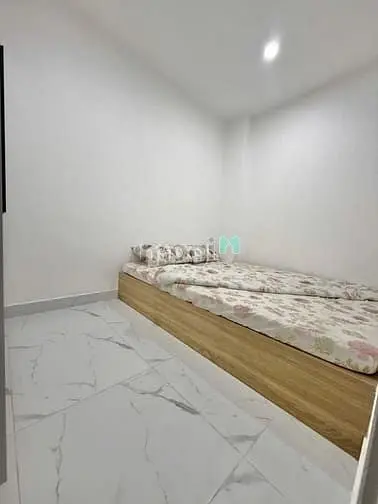 Nhà Hẻm Xe Tải - 3 Tầng - Nở Hậu