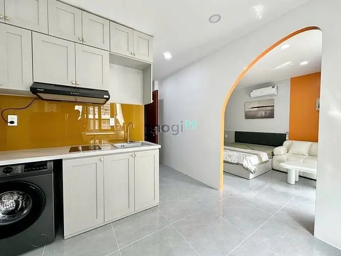 Studio Balcony 1Pn Tách Bếp Full Nội Thất Ngay Khu Phan Xích Long