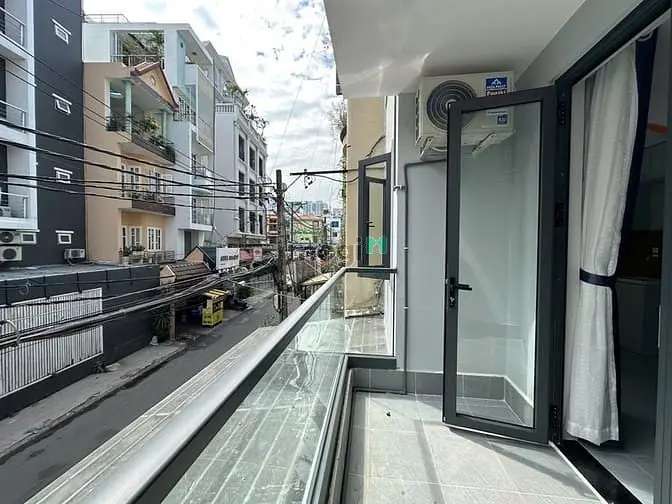 Studio Balcony 1Pn Tách Bếp Full Nội Thất Ngay Khu Phan Xích Long