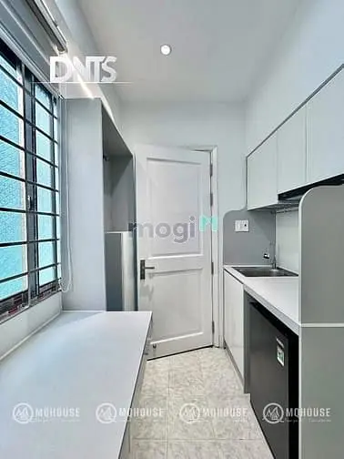 Studio Full Nội Thất Cửa Sổ Thoáng Mát Ngay Trần Quang Khải