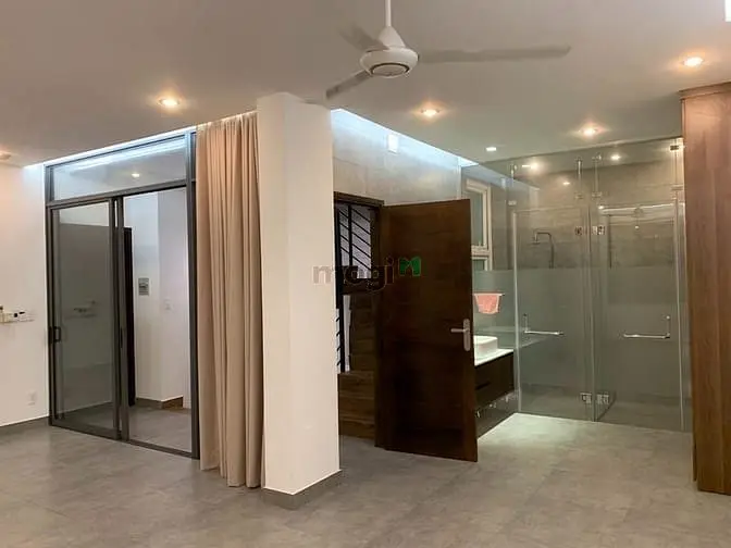 Nguyên Căn Đường Trúc Đường Trệt + Lửng + 2 Lầu, Giá 85 Tr/Th, Bao Vat