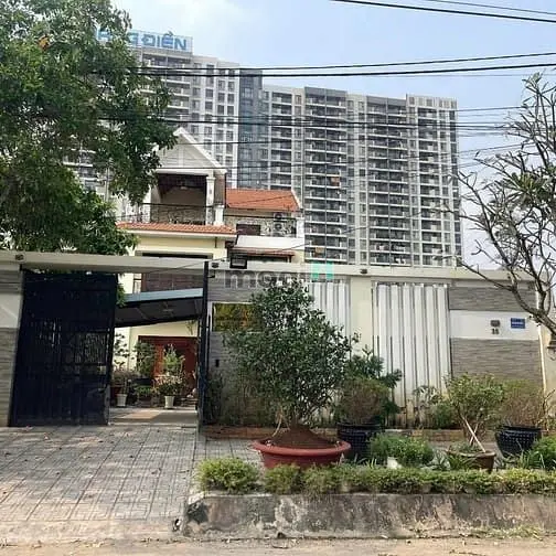 Chính Chủ Gửi Bán Căn Biệt Thự Sân Vườn Hồ Bơi Thuộc Dự Án Bách Khoa
