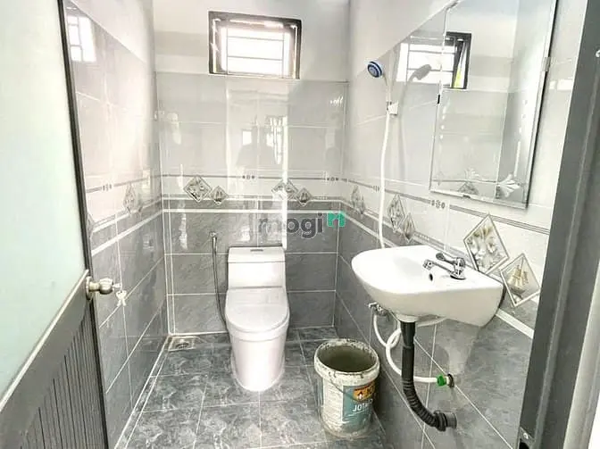 Bán Nhà Cấp 4 Gần Chợ Đầu Mối Bình Điền 885Tr Ccvb