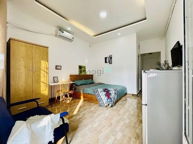 Studio Balcony 1Pn Tách Bếp Full Nội Thất Ngay Nguyễn Văn Thủ, Quận 1