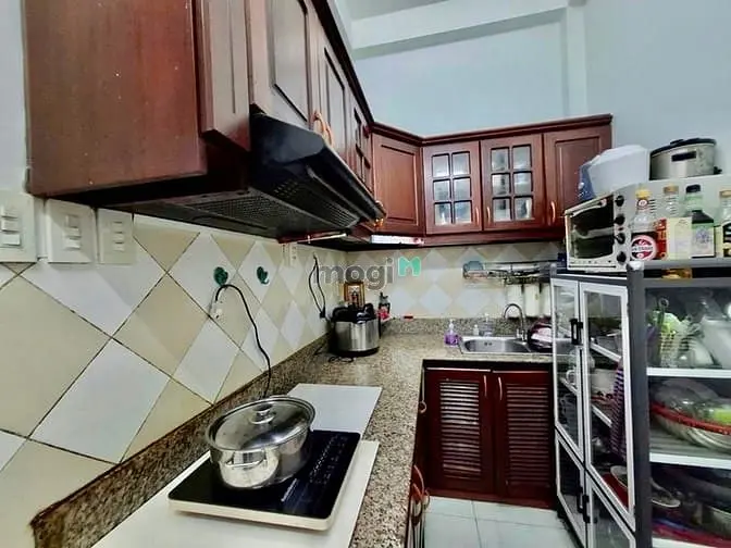 Nhà 4 Tầng Hxh Lý Thường Kiệt - Chủ Định Cư Định Cư - 30M2 - 5X Tỷ