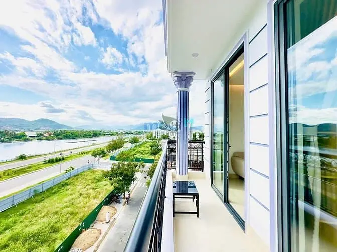 Cho Thuê Căn Hộ 1 Phòng Ngủ Ban Công View Đẹp Gần Trung Tâm Nha Trang