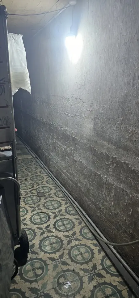 Phong Trọ Ở 1 Người , Uu Tien Nam