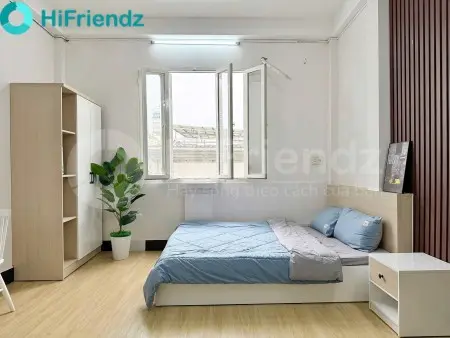Cho Thuê Phòng Rộng 50M2, Bình Thạnh Gần Ngã Tư Hàng Xanh, Gtvt, Hutech Cửa Sổ Thoáng Full Nội Thất
