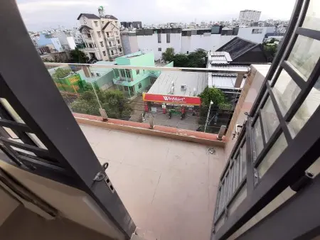 Phòng Duplex Ban Công Lớn, Mặt Tiền Đường 59, Thoáng Mát, Có Máy Lạnh