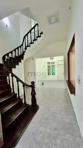 Đường Bưởi – Ba Đình – Ô Tô Tránh 125 M2 – 5 Tầng – Mt 4.5 M -Giá 32.3