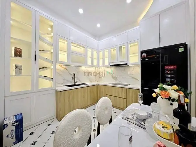 Luxury Đoàn Thị Điểm, P1 Phú Nhuận - Hẻm Nhựa 6M Xe Tải Thông - 40M2 -