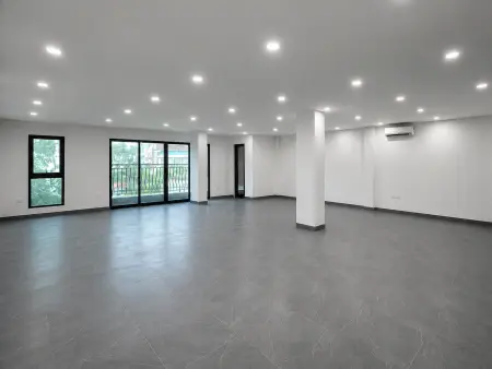 Cho Thuê Nhà 6 Tầng Thông Sàn - Nguyễn Văn Huyên