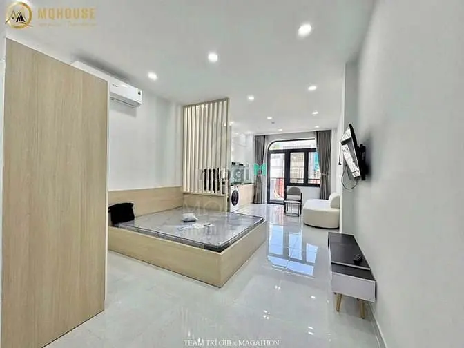 Studio Balcony 1Pn Full Nội Thất Thang Máy Hầm Xe Gần Metro Tân Cản