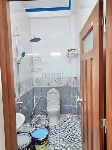 Nhà 3 Tầng 3Pn 3Wc, Hẻm Rộng, Đường Chiến Lược