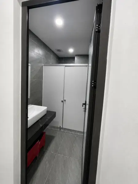 Cho Thuê Nhà 6 Tầng Thông Sàn - Nguyễn Văn Huyên