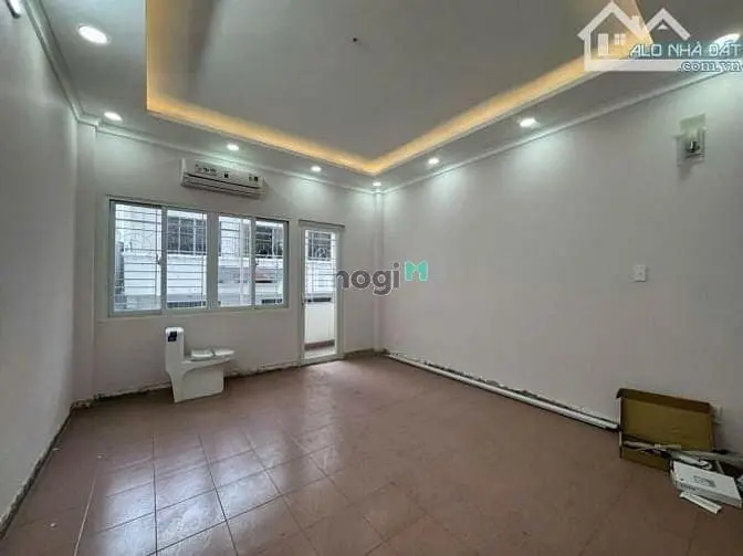Cho Thuê Nhà Mặt Tiền Trần Bình Trọng, Phường 2, Quận 5
