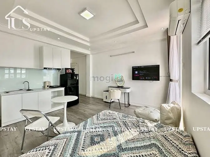 Studio Balcony Thang Máy Full Nội Thất Ngay Trần Khánh Dư