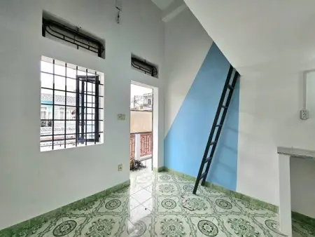 Phòng Gác Cao Thoáng Nguyễn Tri Phương, Dĩ An Giờ Thoải Mái, Dãy Ít Phòng