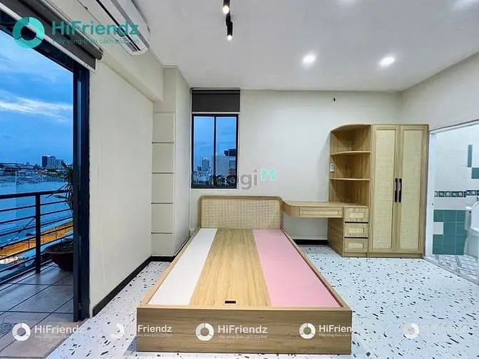Studio Balcony Full Nội Thất Ngay Khu Ẩm Thực Phan Xích Long