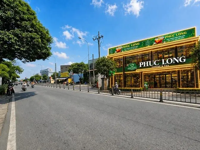 Cho Thuê Góc 2Mt Hoà Bình - Phúc Long Cũ - Ngang 20M, Sân Rộng Rãi