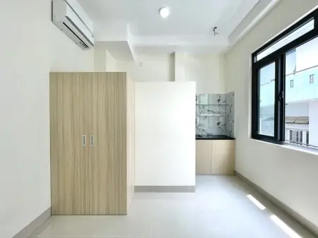 Phòng Cửa Sổ Trời Thích Quảng Đức Gần Cv Gia Định