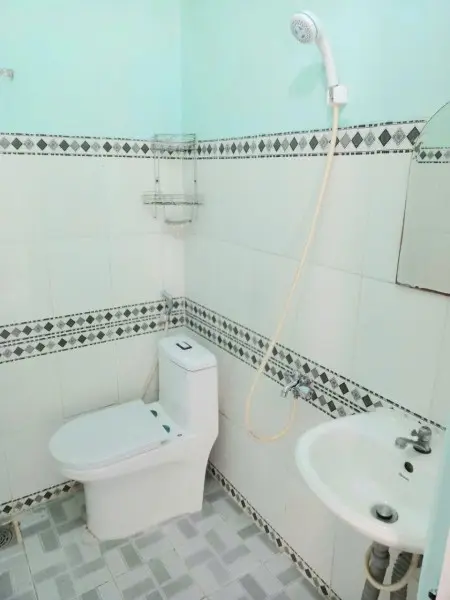 Nhà Trọ - Ngay Ngã Tư Bình Thái