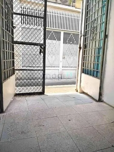 Bán Nhà Quận Tân Bình Giá Dưới 2,85 Tỷ Cách Mạng Tháng 8 Trệt Lầu.