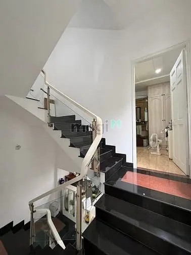 5 Tầng Lô Góc - Hẻm Nhựa 5M Xe Hơi Thông-Thích Quảng Đức