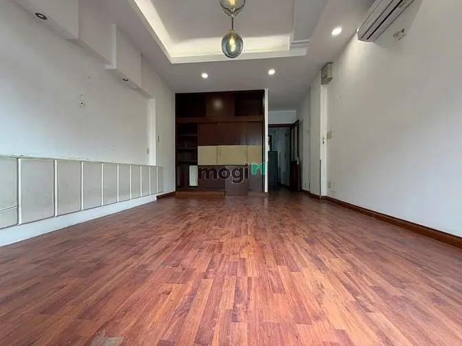 Cho Thuê Nhà Nguyên Căn Mtkd 31 Đào Duy Anh, Phú Nhuận, Dtsd: 360M2.