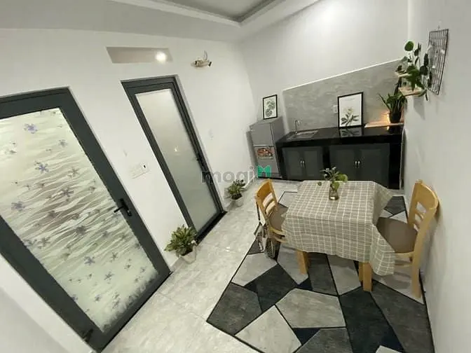 Studio Balcony Thang Máy Hầm Xe Bảo Vệ Full Nội Thất Phan Đình Phùng