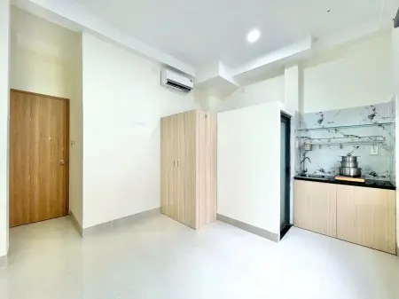Phòng Cửa Sổ Trời Thích Quảng Đức Gần Cv Gia Định