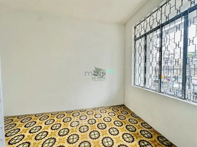 Cho Thuê Nhà Ở Kinh Doanh 3 Tầng 2 Phòng Khu Vực Chợ Đầm • 15 Triệu