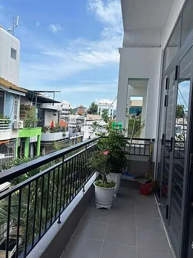 Cho Thuê Nhà Nguyên Căn 3 Tầng 2 Phòng Ngủ Trung Tâm Nha Trang 15 Tr