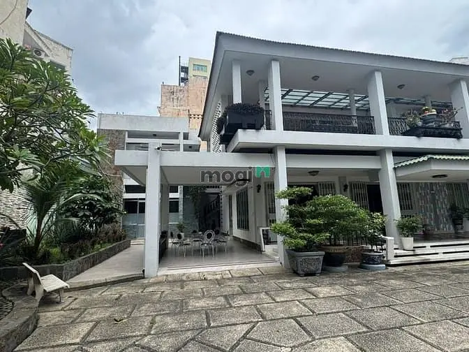 Giá Chỉ 195 Triệu/M2 Rẻ Cho 1000M2 Đất Mt Trần Huy Liệu- Q Phú Nhuận