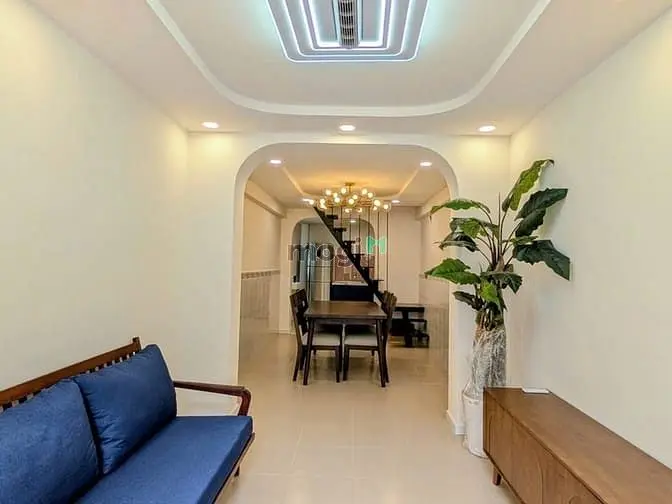Ngã Tư Phú Nhuận - Gần 40M2 - 3 Tầng Full Nội Thất - Chỉ 6 Tỷ