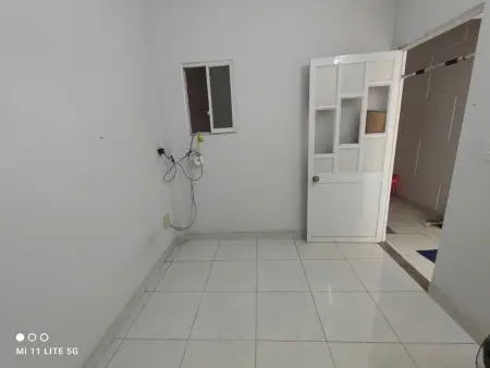 Cho Thuê 1 Phòng Trong Nhà Nguyên Căn 120M2, Điện Nước Giá Nhà Nước, Có Sẵn Nội Thất Đầy Đủ
