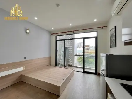 Studio Ban Công Ngay Etown Mới 100%