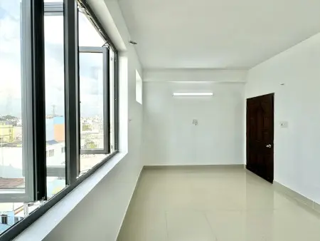 Phòng Cửa Sổ Trời Mới Gần Cầu Lê Văn Sỹ Q.3